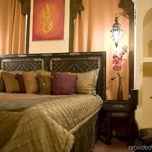 Oriental & Restaurant Hotel